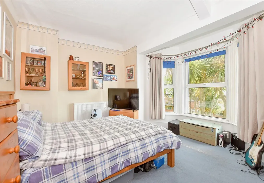 Bedroom 2 - Spring Hill, Ventnor, Isle of Wight - Wards of Kent
