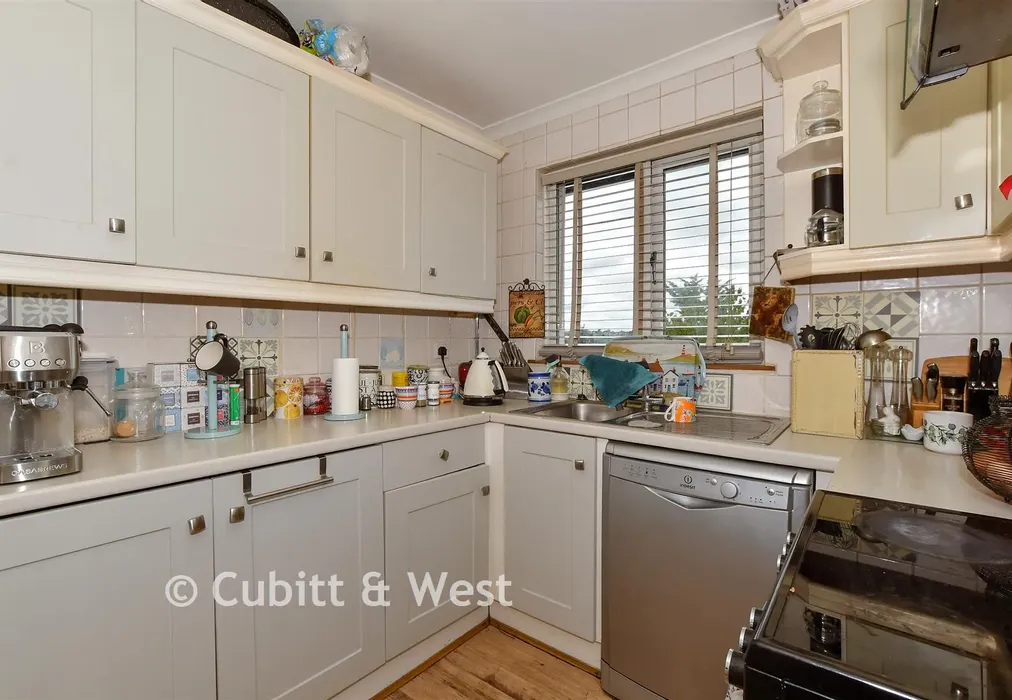Kitchen - Greenfield Crescent, Patcham, Brighton, East Sussex - Wards of Kent