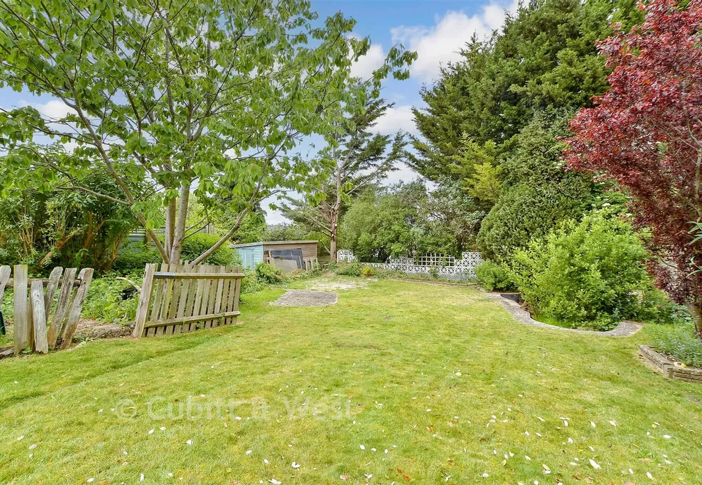 Rear Garden - Greenfield Crescent, Patcham, Brighton, East Sussex - Wards of Kent