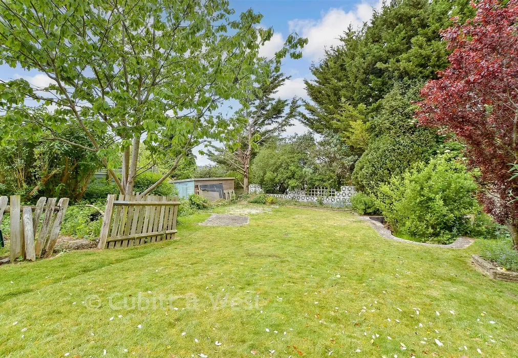 Rear Garden - Greenfield Crescent, Patcham, Brighton, East Sussex - Wards of Kent