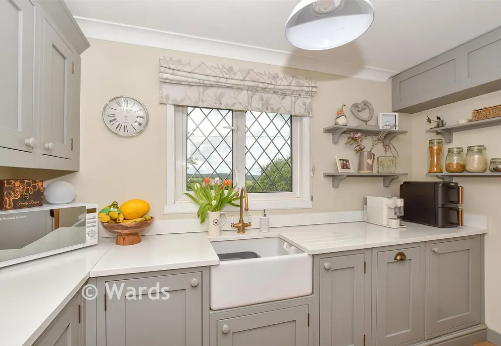 Kitchen - Ashford Road, Bilsington, Ashford, Kent - Wards of Kent