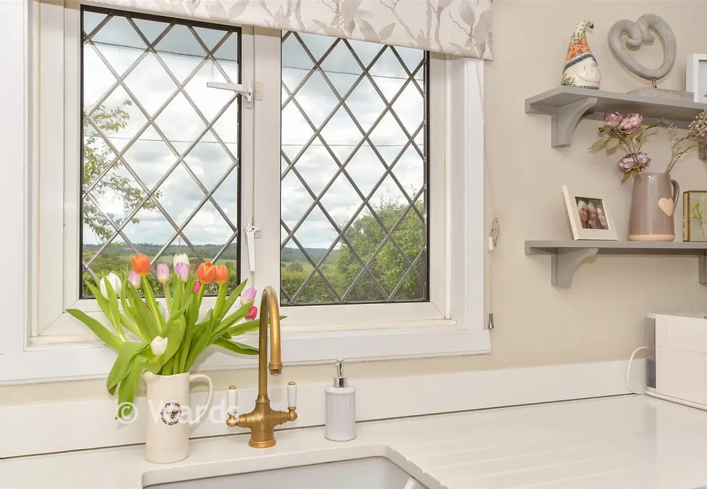 Internal Lifestyle Photograph - Ashford Road, Bilsington, Ashford, Kent - Wards of Kent