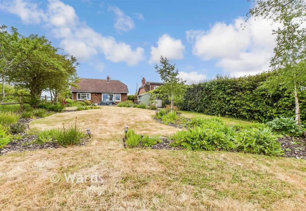 Rear Garden - Ashford Road, Bilsington, Ashford, Kent - Wards of Kent