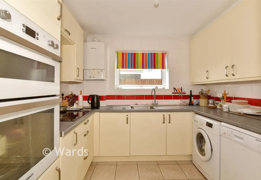 Kitchen - Miles Way, Birchington, Kent - Wards of Kent