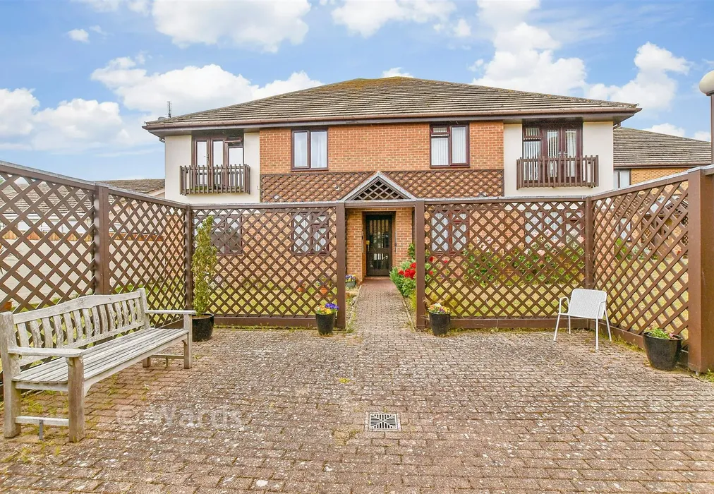 Communal Gardens - Miles Way, Birchington, Kent - Wards of Kent