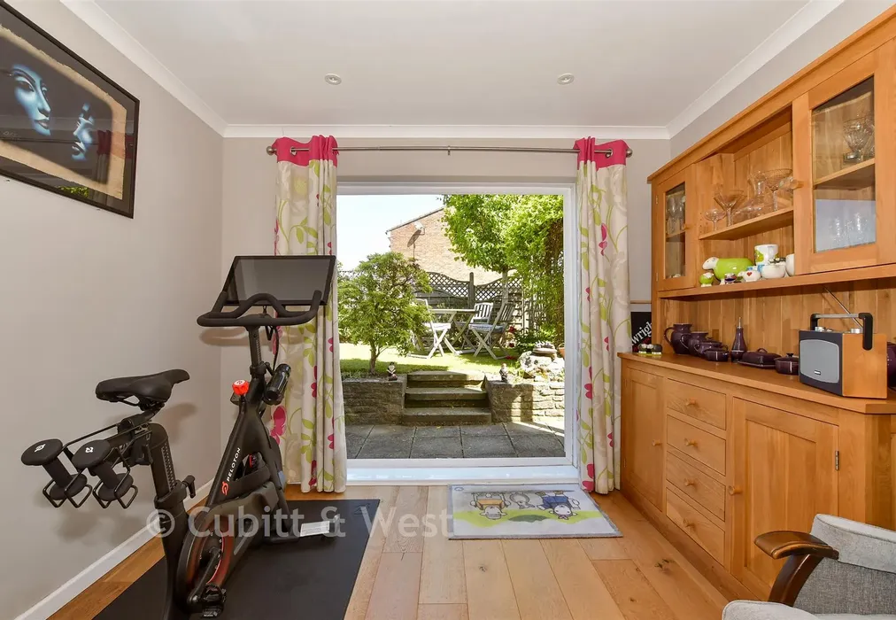 Internal Lifestyle Photograph - Meadow Way, Petworth, West Sussex - Wards of Kent