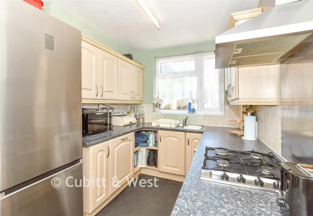 Kitchen - Talbot Road, Southsea, Hampshire - Wards of Kent