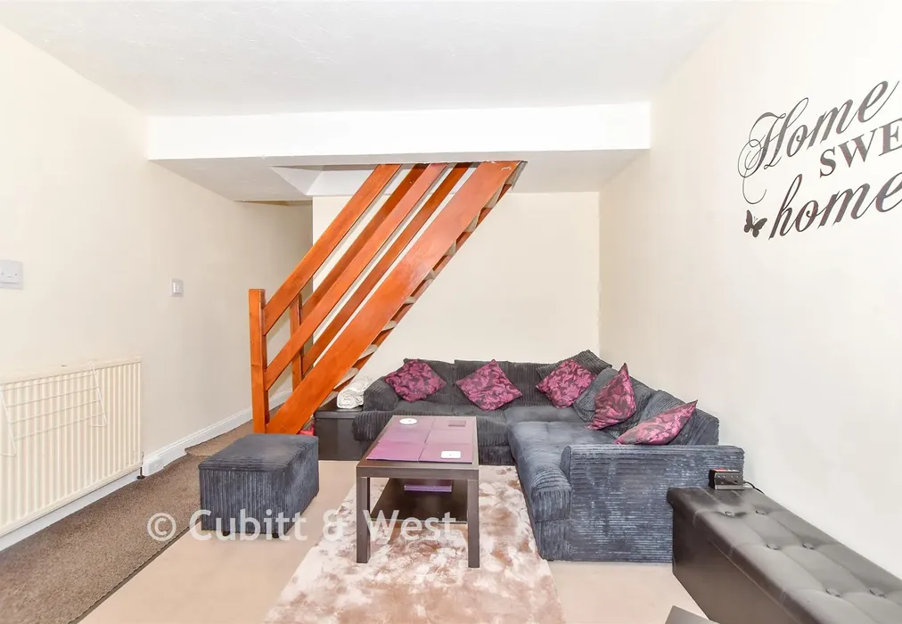 Lounge - Talbot Road, Southsea, Hampshire - Wards of Kent