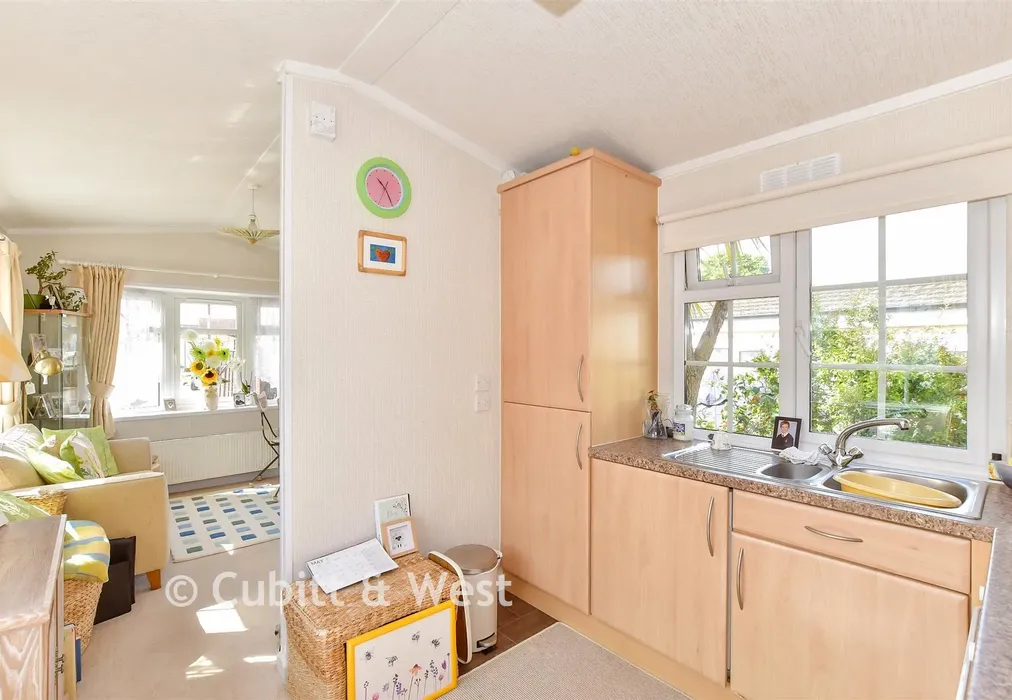 Kitchen - Slipper Road, Emsworth, Hampshire - Wards of Kent