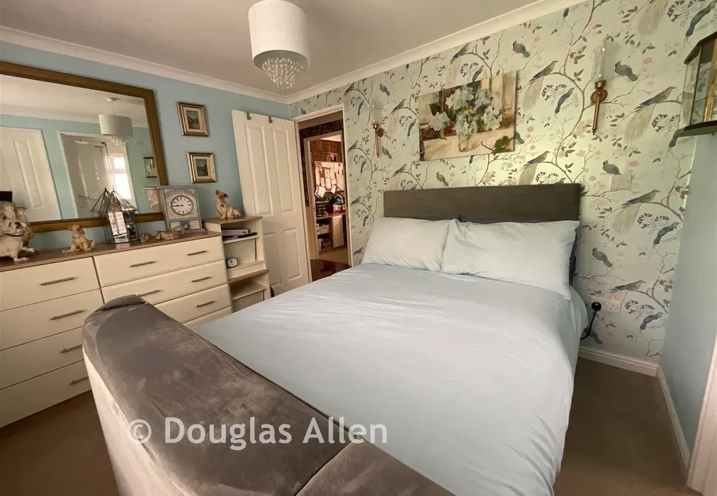 Bedroom 1 - Hawk Hill, Battlesbridge, Wickford, Essex - Wards of Kent