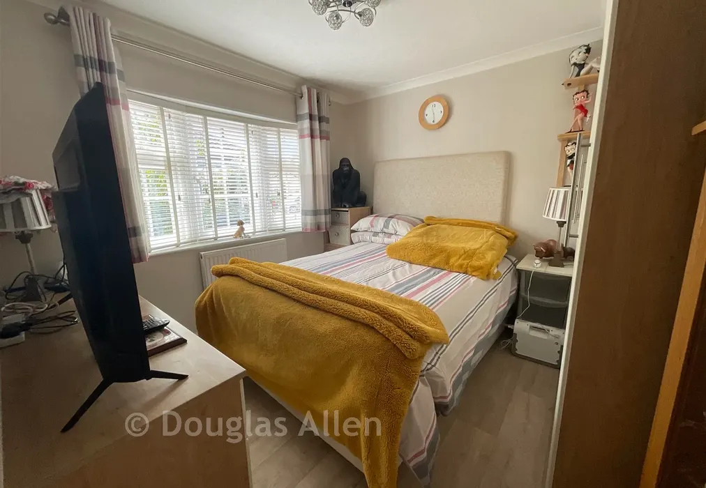 Bedroom 2 - Hawk Hill, Battlesbridge, Wickford, Essex - Wards of Kent