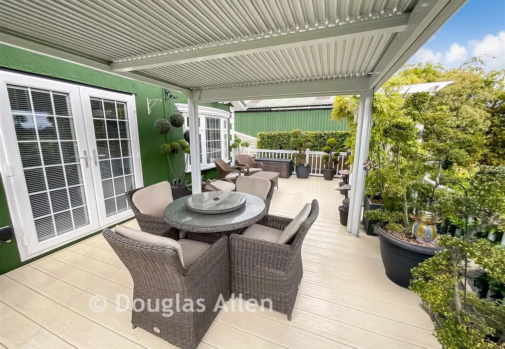 Veranda - Hawk Hill, Battlesbridge, Wickford, Essex - Wards of Kent