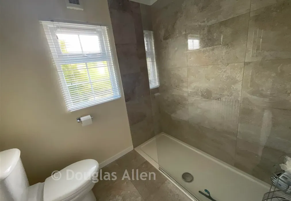 Shower Room - Hawk Hill, Battlesbridge, Wickford, Essex - Wards of Kent
