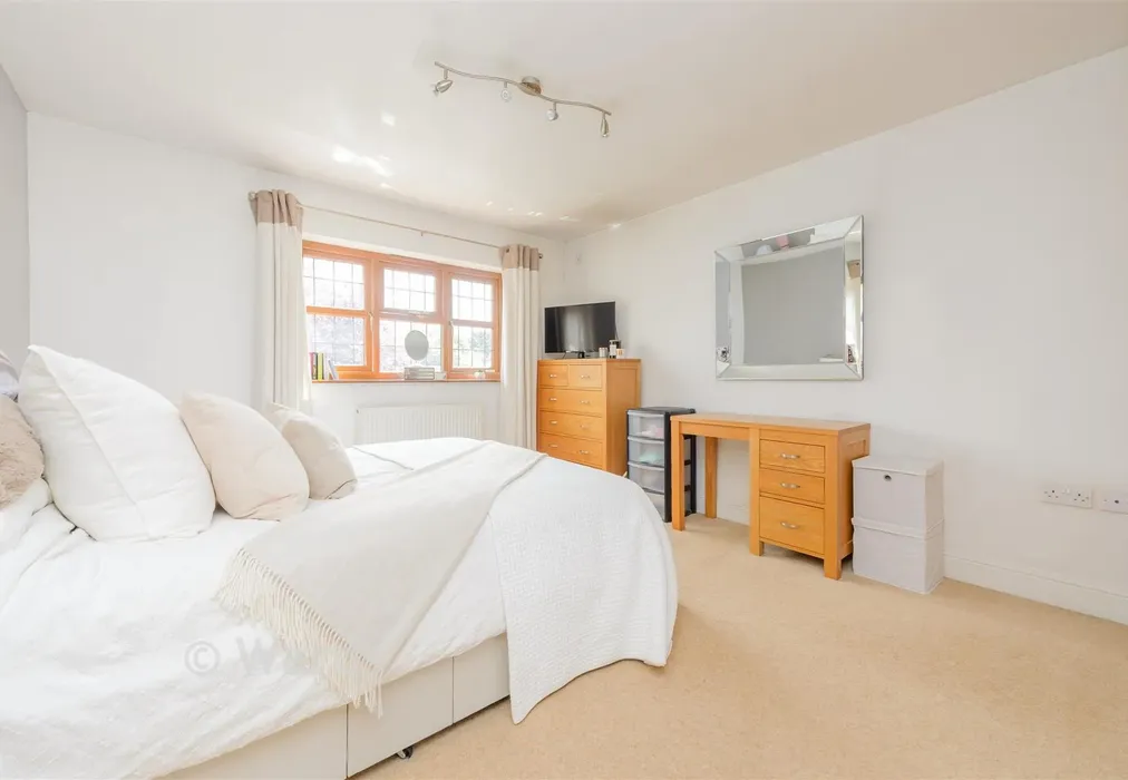 Bedroom 2 - Lower Higham Road, Chalk, Gravesend, Kent - Wards of Kent