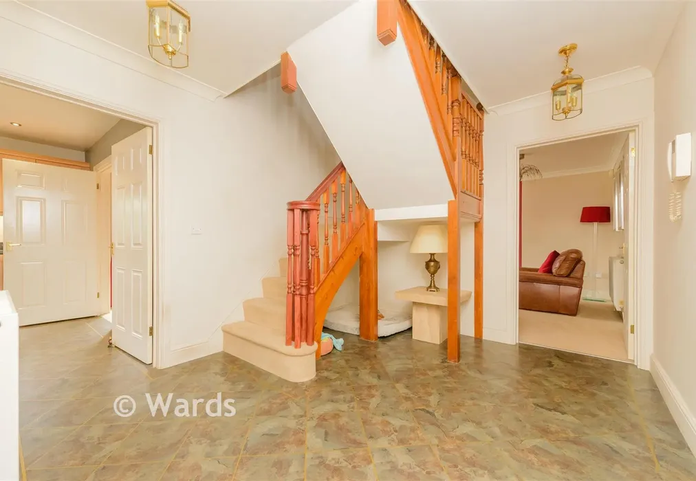 Entrance Hall - Lower Higham Road, Chalk, Gravesend, Kent - Wards of Kent