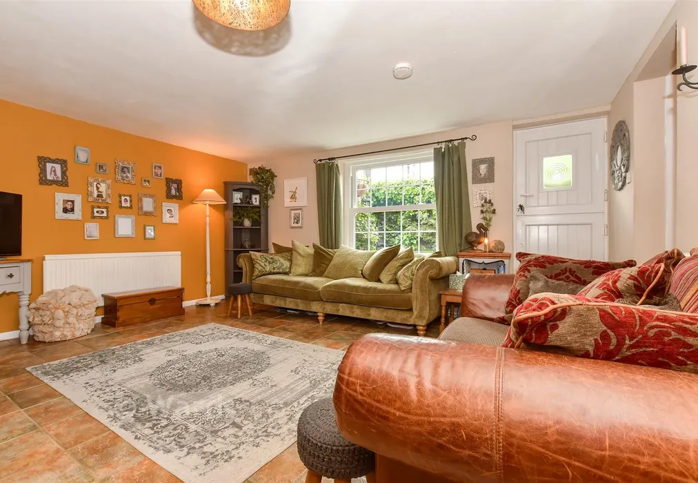 Lounge - Mongeham Road, Deal, Kent - Wards of Kent