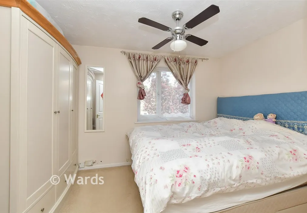 Bedroom 2 - The Willows, Kemsley, Sittingbourne, Kent - Wards of Kent