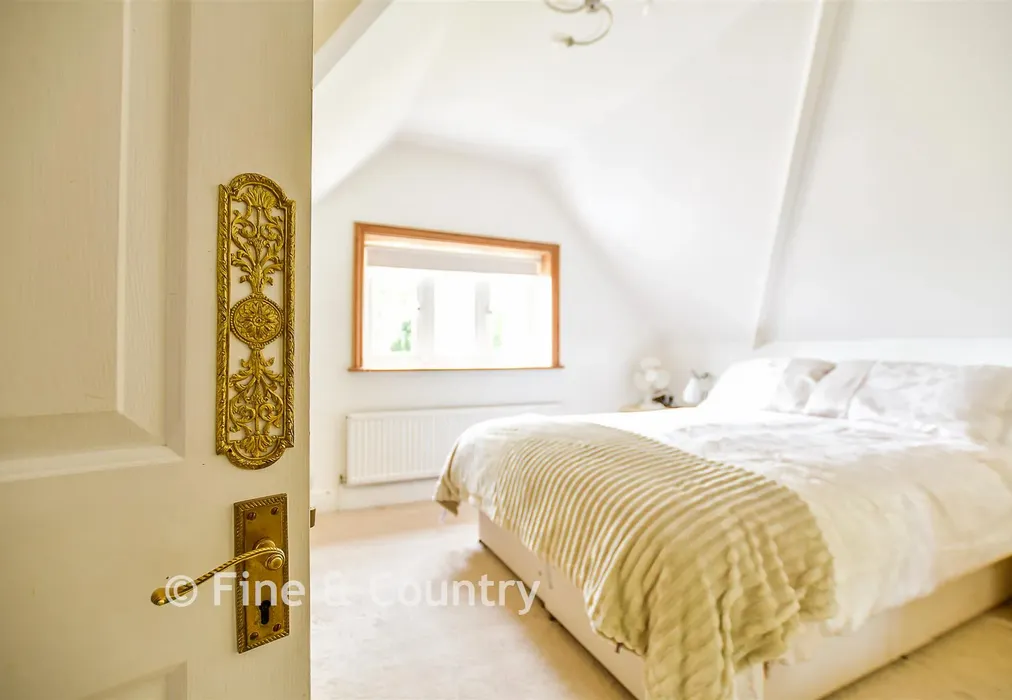 Internal Lifestyle Photograph - Tonbridge Road, Hildenborough, Tonbridge, Kent - Wards of Kent