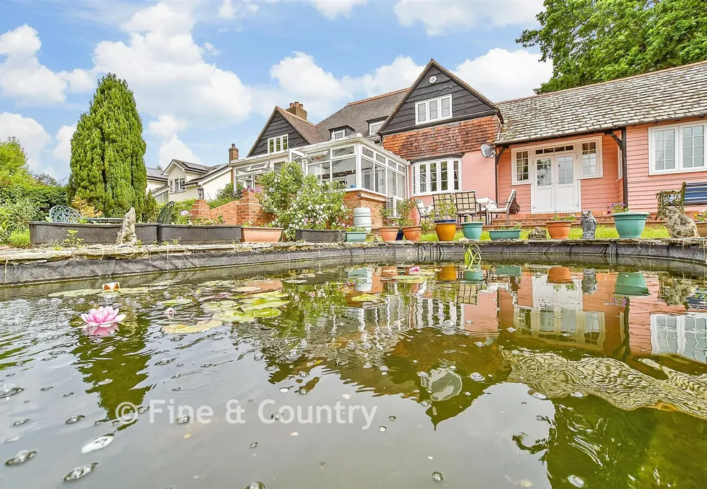 External Feature - Tonbridge Road, Hildenborough, Tonbridge, Kent - Wards of Kent