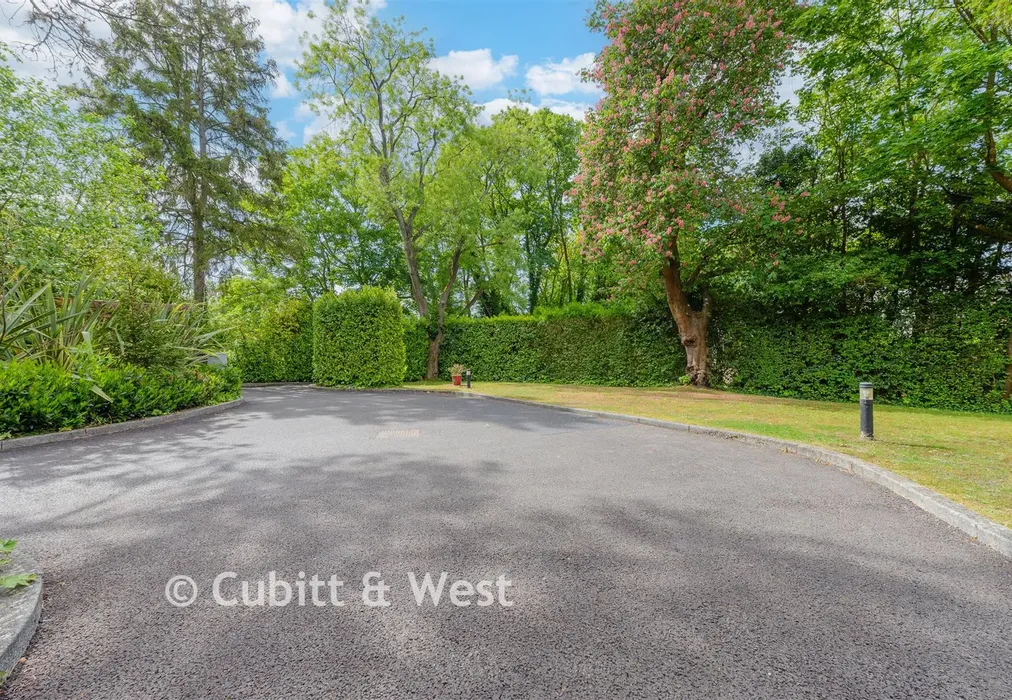 Driveway/Parking - Beech Road, Reigate, Surrey - Wards of Kent