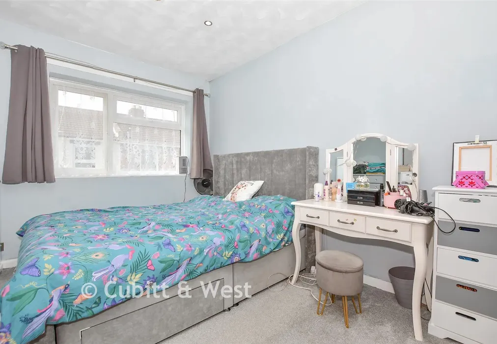 Bedroom 1 - Methuen Road, Portsmouth, Hampshire - Wards of Kent