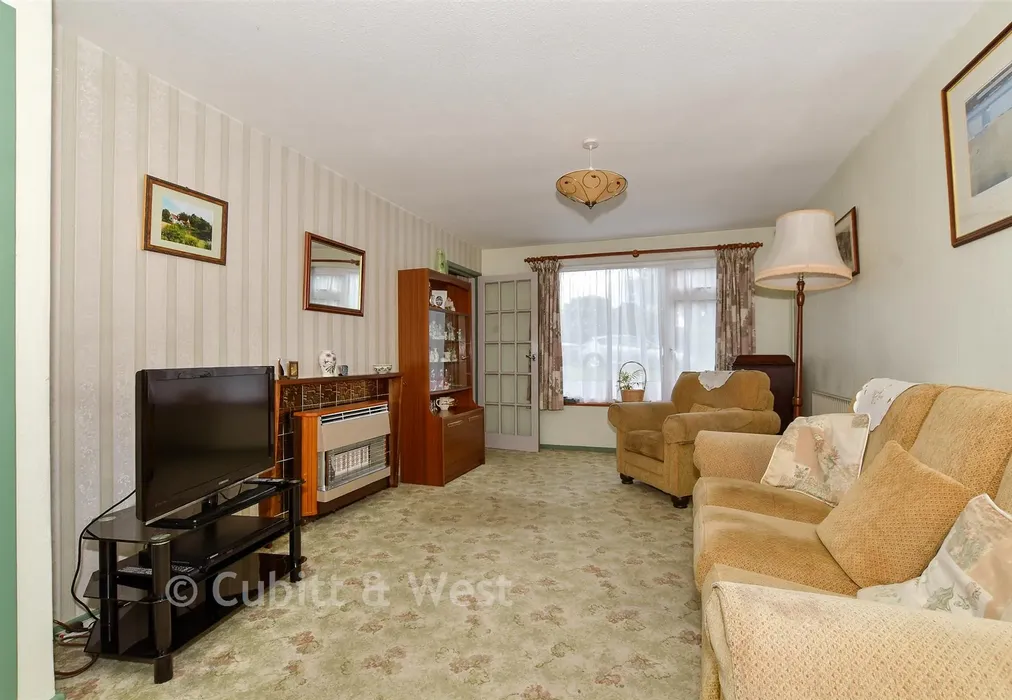 Lounge/Dining Room - St. Leonard's Road, Horsham, West Sussex - Wards of Kent