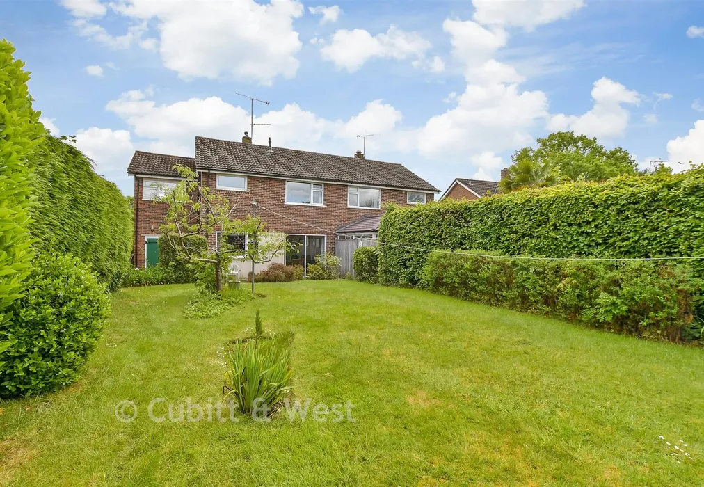Rear Garden - St. Leonard's Road, Horsham, West Sussex - Wards of Kent