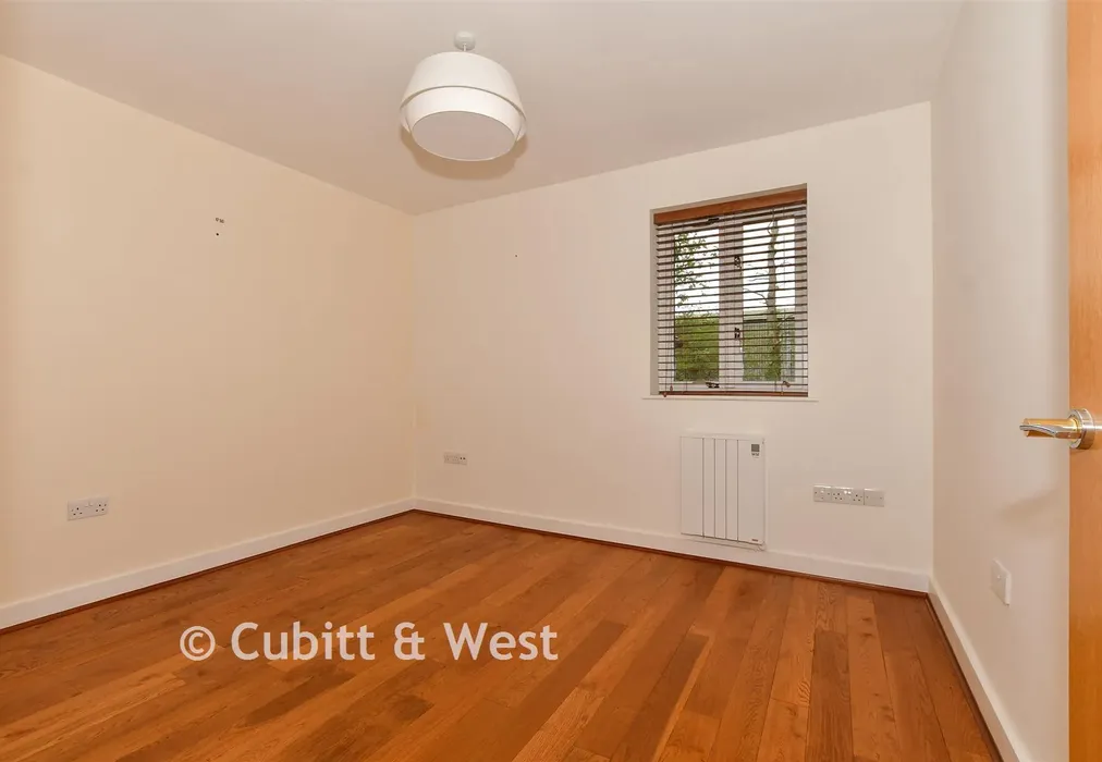 Bedroom 4 - Henfield Road, Cowfold, Horsham, West Sussex - Wards of Kent
