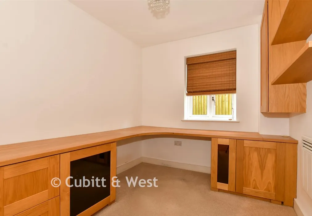 Study - Henfield Road, Cowfold, Horsham, West Sussex - Wards of Kent
