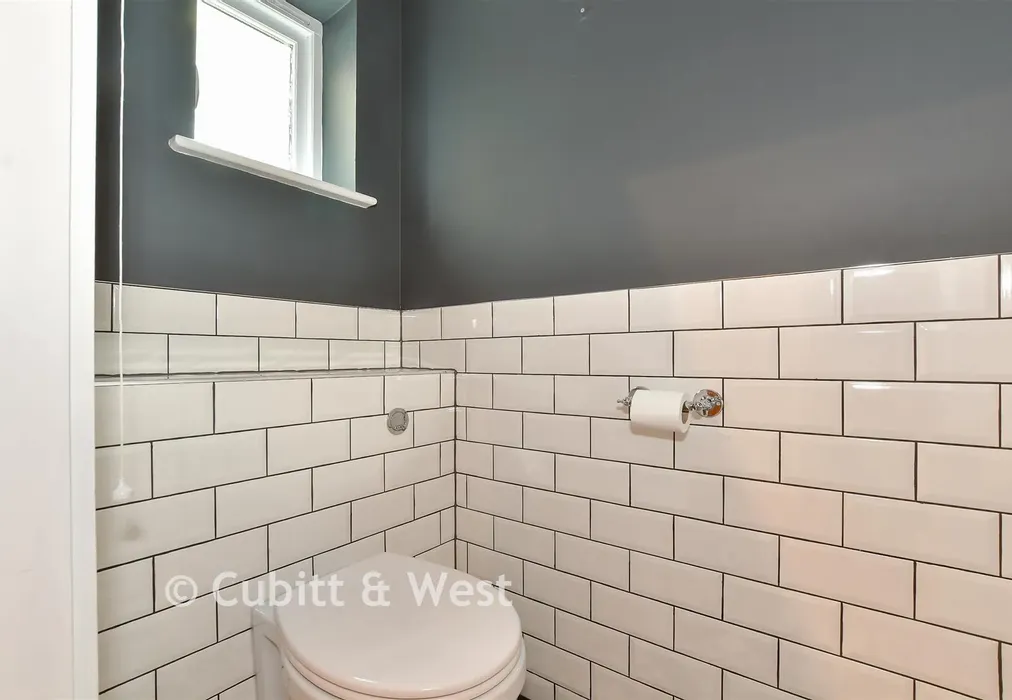 WC - Henfield Road, Cowfold, Horsham, West Sussex - Wards of Kent