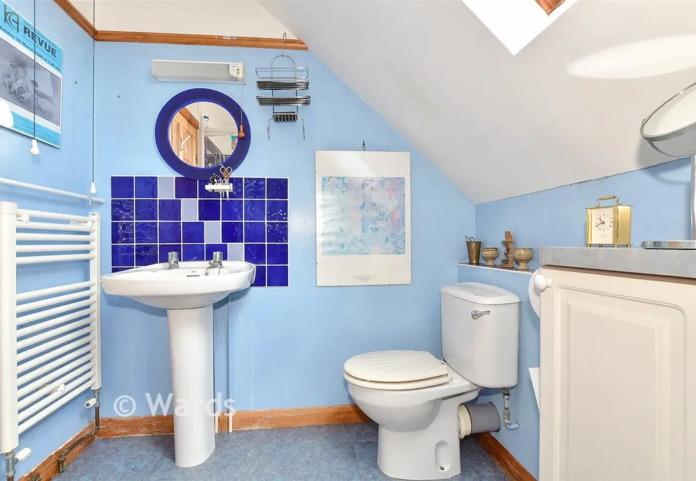 Shower Room - Lancaster Gardens, Herne Bay, Kent - Wards of Kent