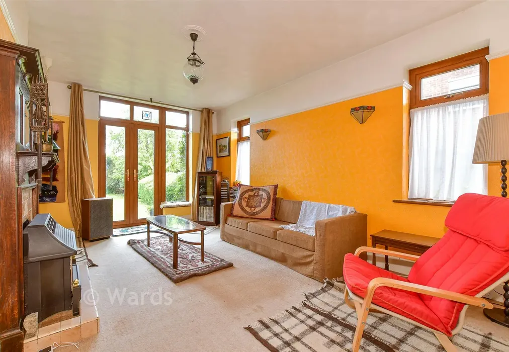 Lounge - Lancaster Gardens, Herne Bay, Kent - Wards of Kent