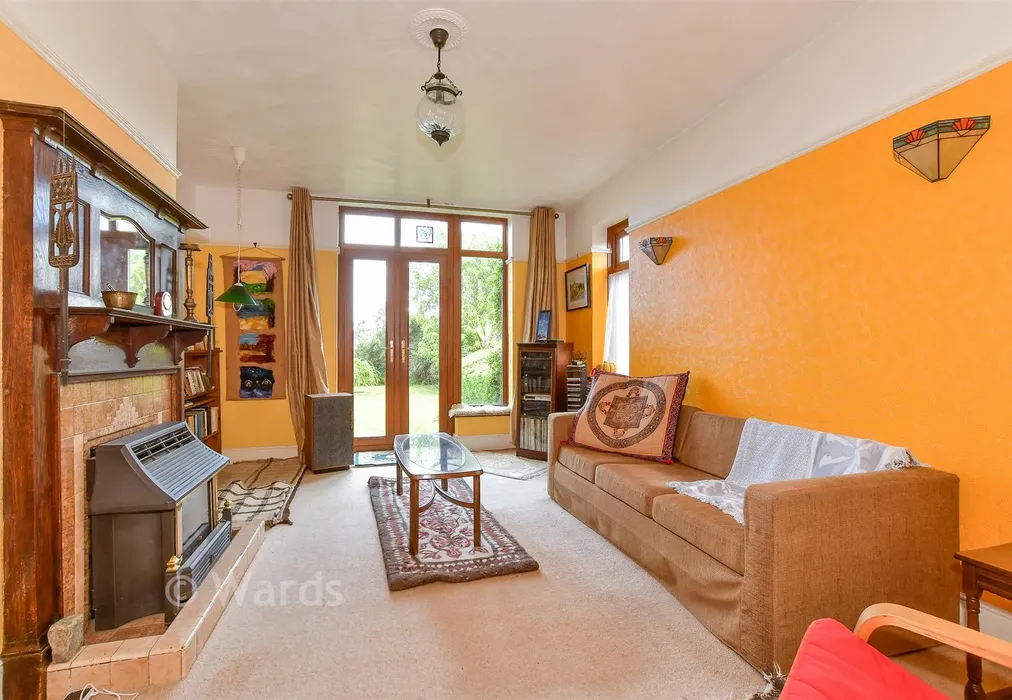 Lounge - Lancaster Gardens, Herne Bay, Kent - Wards of Kent