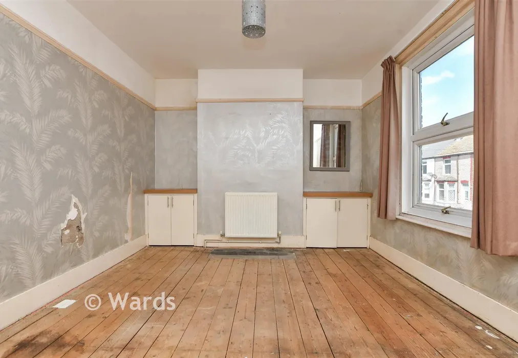 Bedroom 1 - Walpole Road, Cliftonville, Kent - Wards of Kent