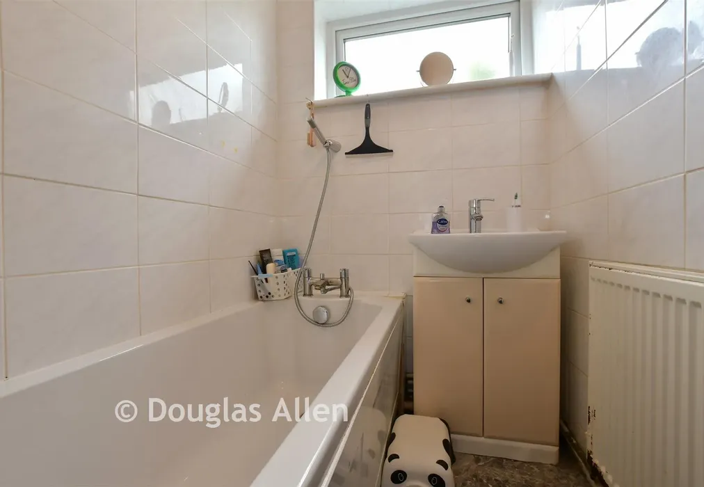 Bathroom - Nelson Street, London - Wards of Kent