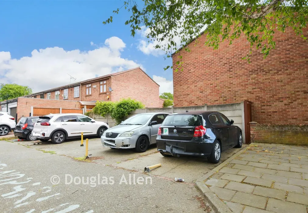 Driveway/Parking A - Nelson Street, London - Wards of Kent