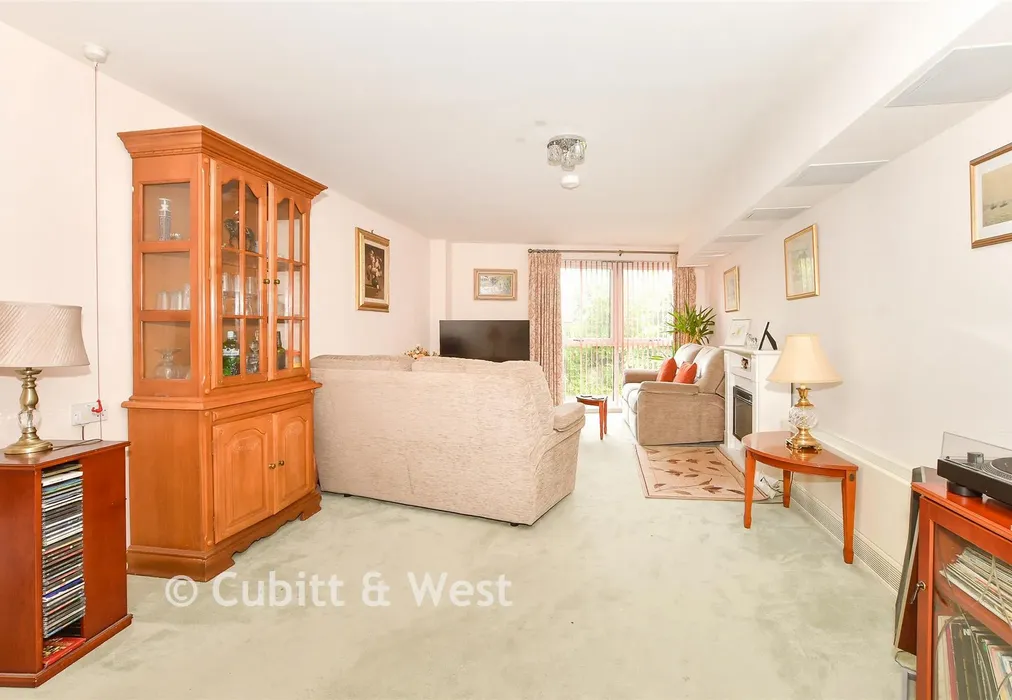 Lounge - Commonwealth Drive, Three Bridges, Crawley, West Sussex - Wards of Kent