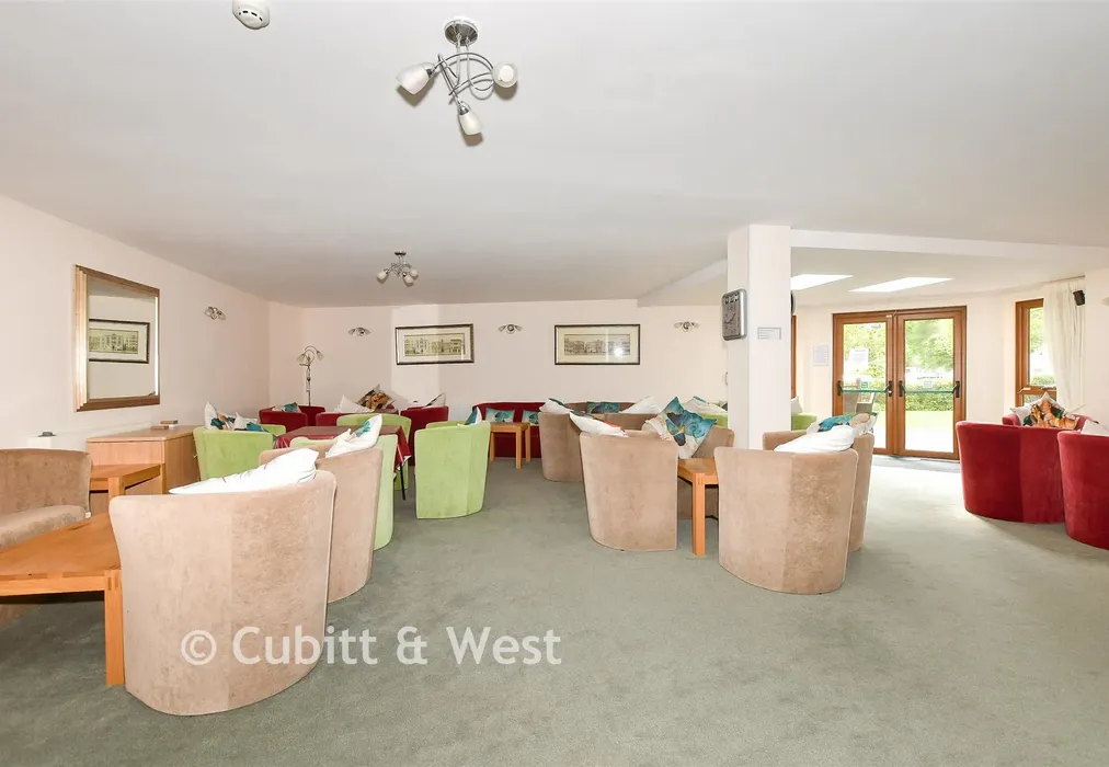 Internal Feature - Commonwealth Drive, Three Bridges, Crawley, West Sussex - Wards of Kent