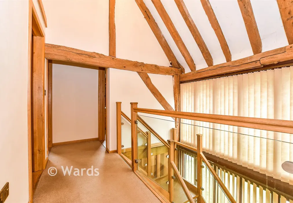 Landing - Green Lane, Paddock Wood, Tonbridge, Kent - Wards of Kent