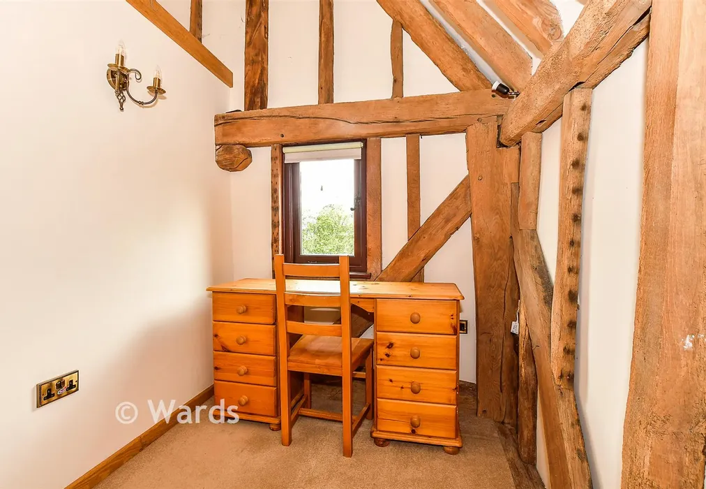 Bedroom 3 - Green Lane, Paddock Wood, Tonbridge, Kent - Wards of Kent