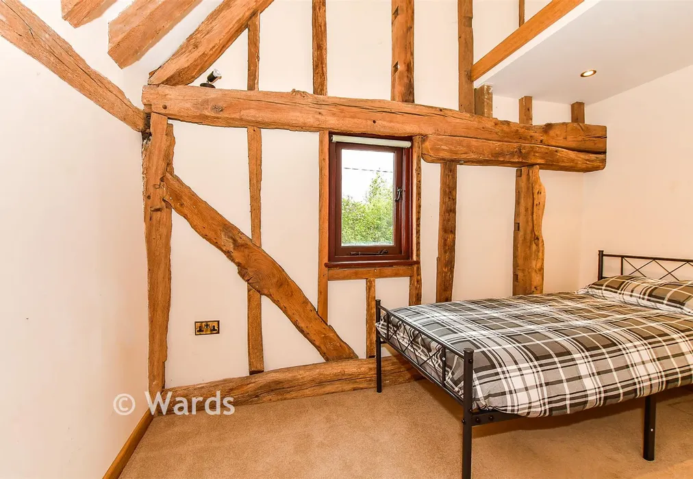 Bedroom 2 - Green Lane, Paddock Wood, Tonbridge, Kent - Wards of Kent