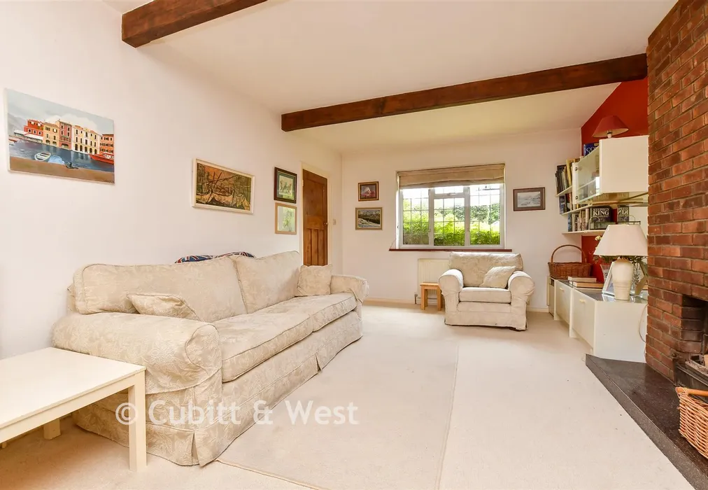 Lounge - Beacon Way, Banstead, Surrey - Wards of Kent