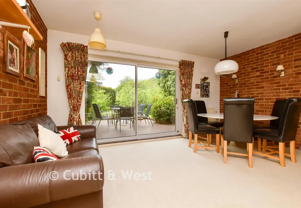 Dining Area - Beacon Way, Banstead, Surrey - Wards of Kent