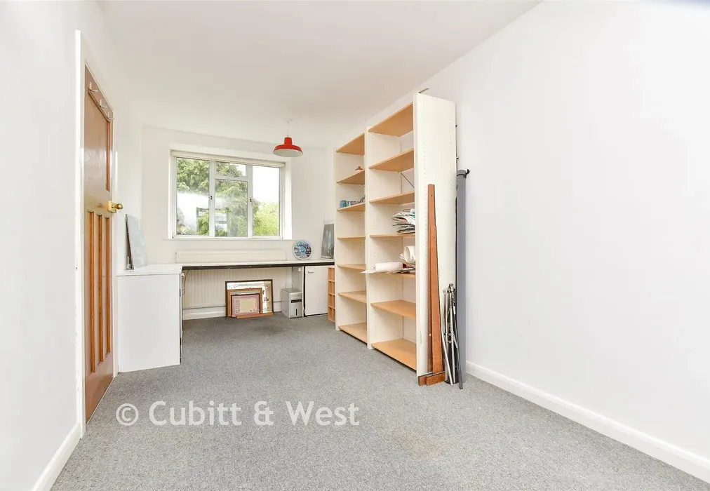 Bedroom 4 - Beacon Way, Banstead, Surrey - Wards of Kent