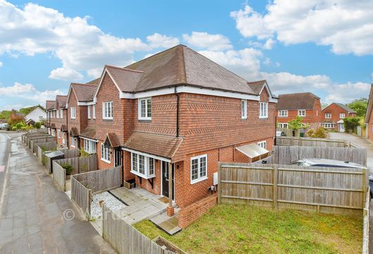 Bishop Close, High Halden, Ashford, Kent - Wards of Kent