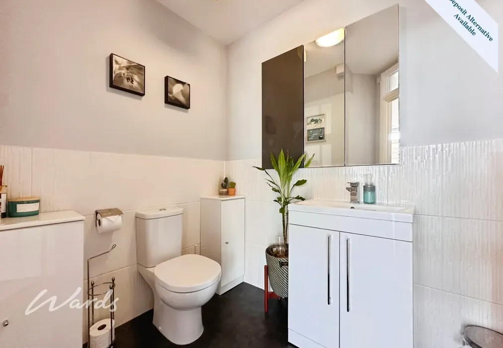 Cloakroom - Langley Way West Maling ME19 - Wards of Kent