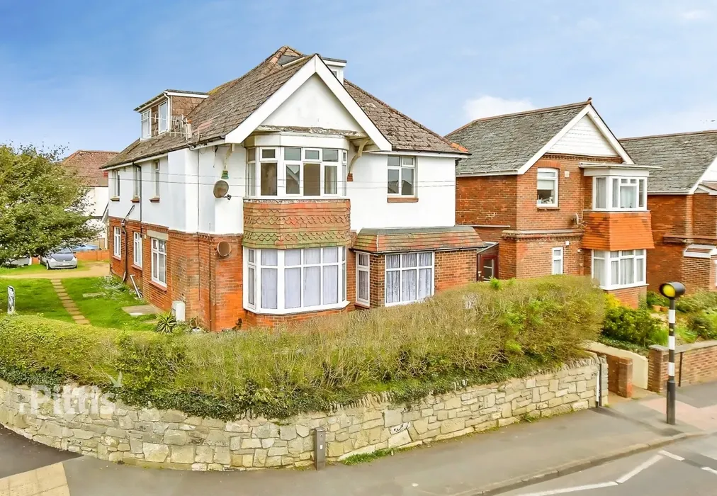 - Newport Road Sandown PO36 - Wards of Kent