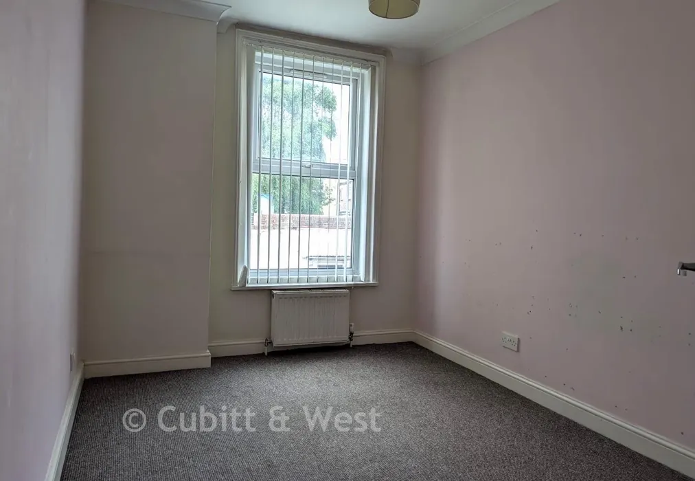 Bedroom 2 - Percy Road, Southsea, Hampshire - Wards of Kent