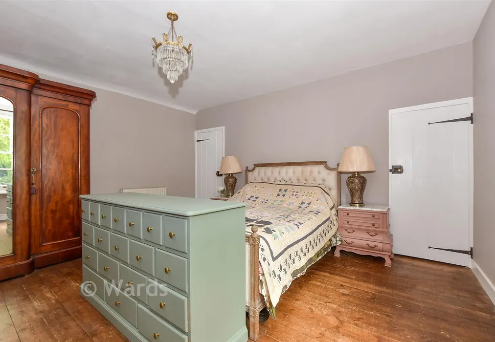 Bedroom 1 - North Street, Biddenden, Ashford, Kent - Wards of Kent