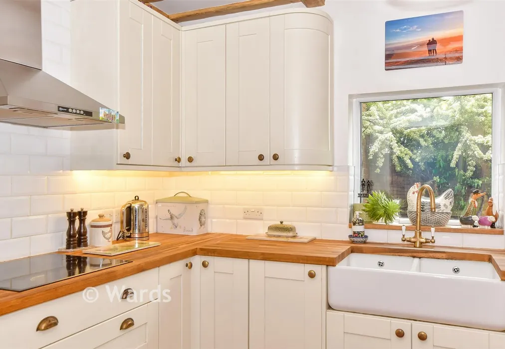 Internal Lifestyle Photograph - North Street, Biddenden, Ashford, Kent - Wards of Kent